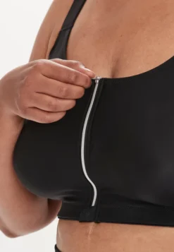 Q By Endurance Sports Bra Thinna With High Support And Adjustable Shoulder Straps 1001 Black 100 E -Günstiges Mode Wucht Geschäft 02b91d1645b1849a32a810419ff32b85