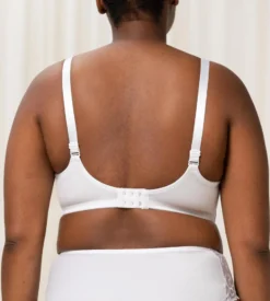 Triumph Modern Finesse WP Schalen-BH Atmungsaktive Polsterung, Stilvoller Spitzenbesatz Unterhalb Und Seitlich Der Cups Und An Den Trägern, Breitere Seitenpartien Für Extra Halt -Günstiges Mode Wucht Geschäft cc335175969eca697d92133751f7ff3f