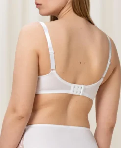 Triumph Modern Finesse WP Schalen-BH Atmungsaktive Polsterung, Stilvoller Spitzenbesatz Unterhalb Und Seitlich Der Cups Und An Den Trägern, Breitere Seitenpartien Für Extra Halt -Günstiges Mode Wucht Geschäft fa3bd3d4913c57cc15edf7bd1b30da8f